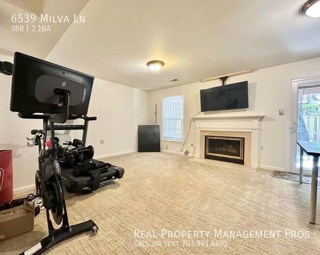 Building Photo - 6539 Milva Ln