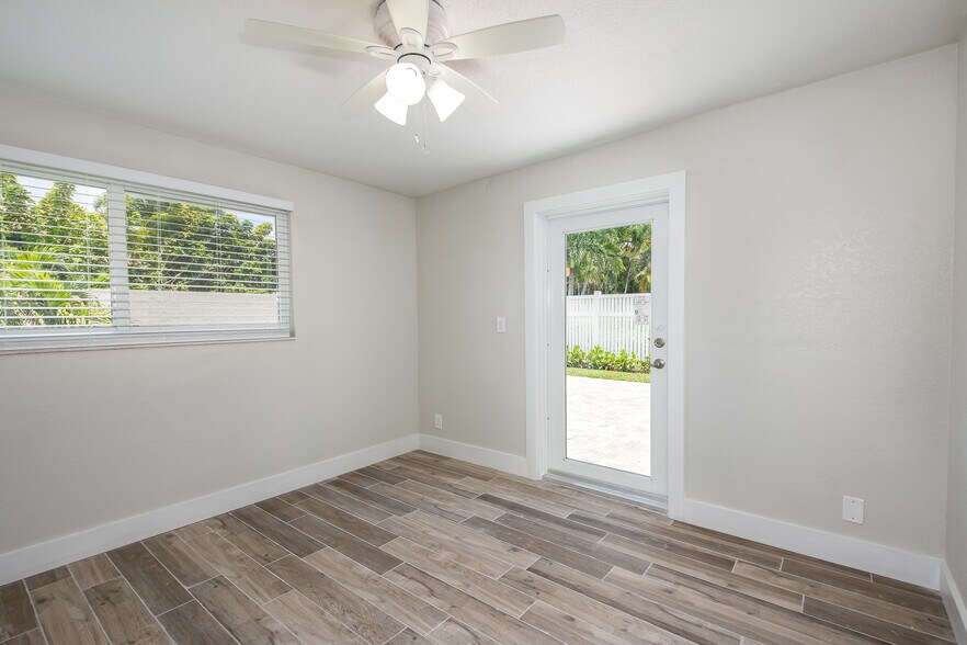 Office / den - 22766 SW 56th Ave
