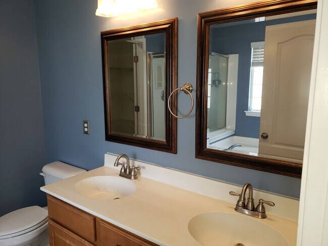 Building Photo - Beautiful home in Ballantyne
