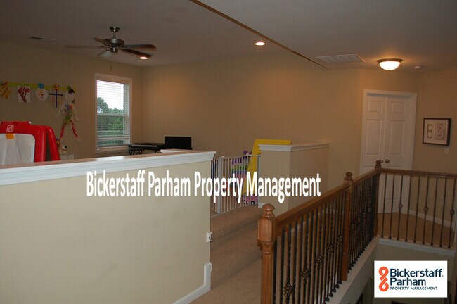 Building Photo - Welcome to the Meadowood Subdivision!