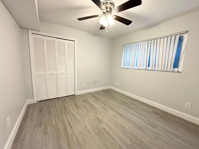 Building Photo - 1324 SE 6th Ave