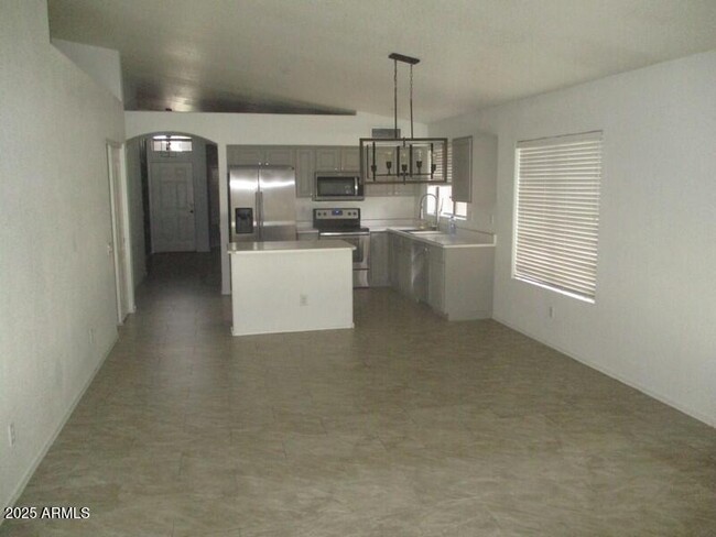 Building Photo - 549 W Villa Maria Dr