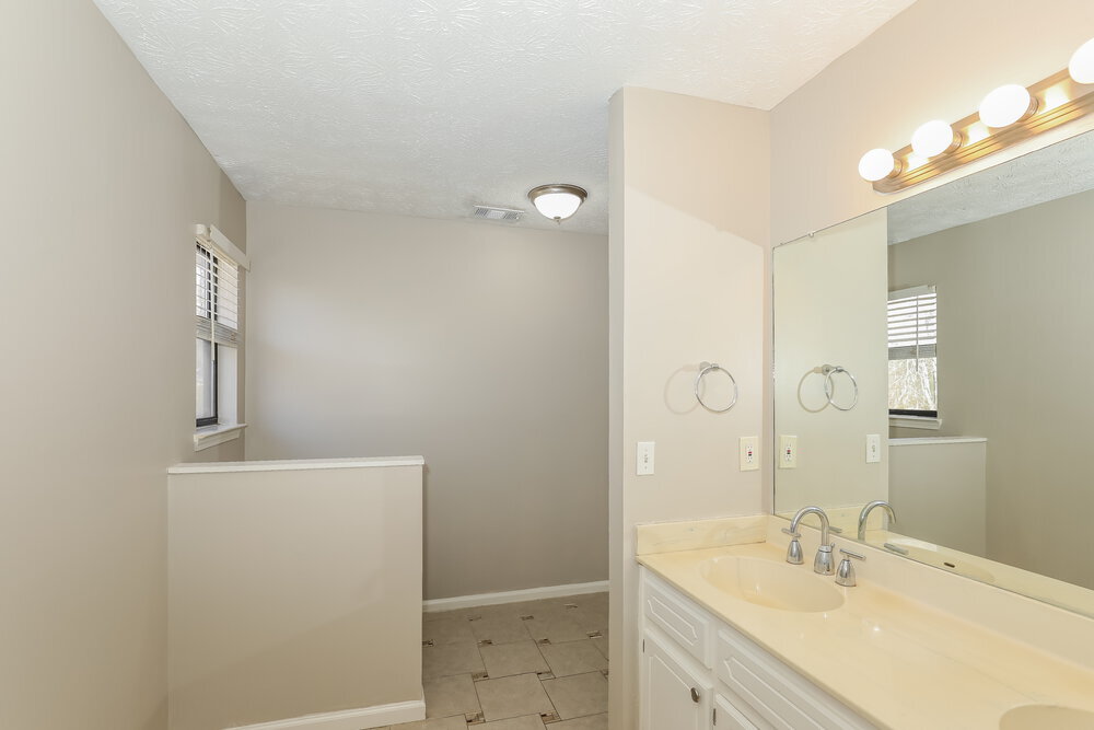 Building Photo - 10897 Morning Dove Dr