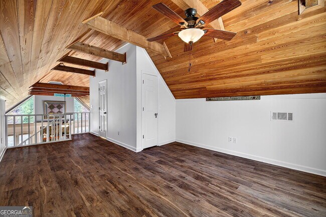 Building Photo - 720 Corbin Ave