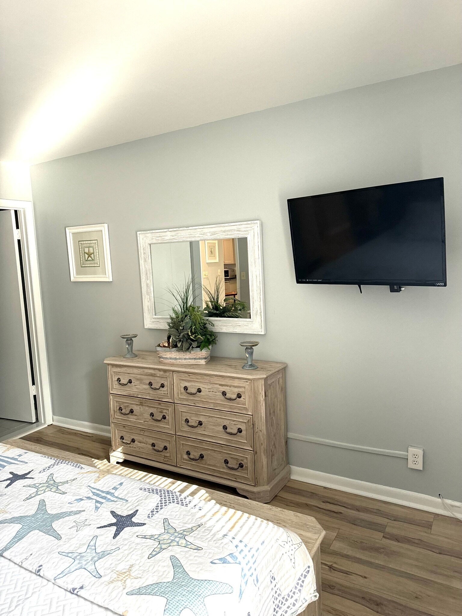 Building Photo - 39633 Round Robin Way