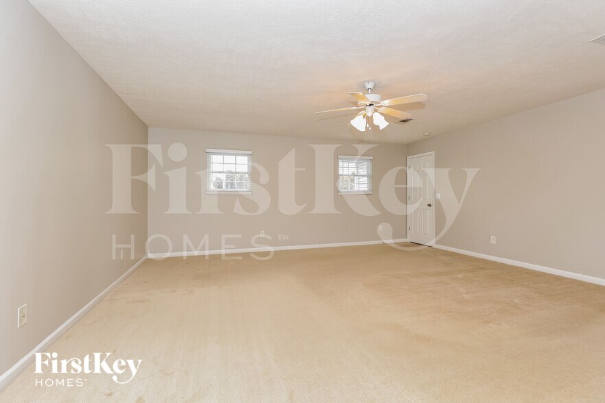 Building Photo - 322 Elderberry Way