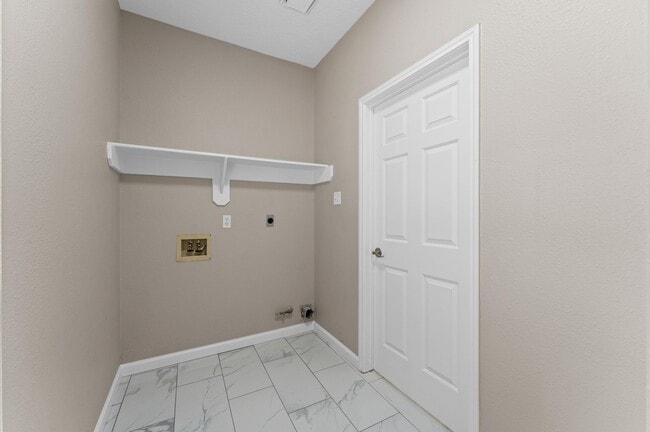 Building Photo - 15306 Goodman St