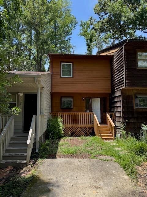 Primary Photo - 1738 Beechwood Cir S