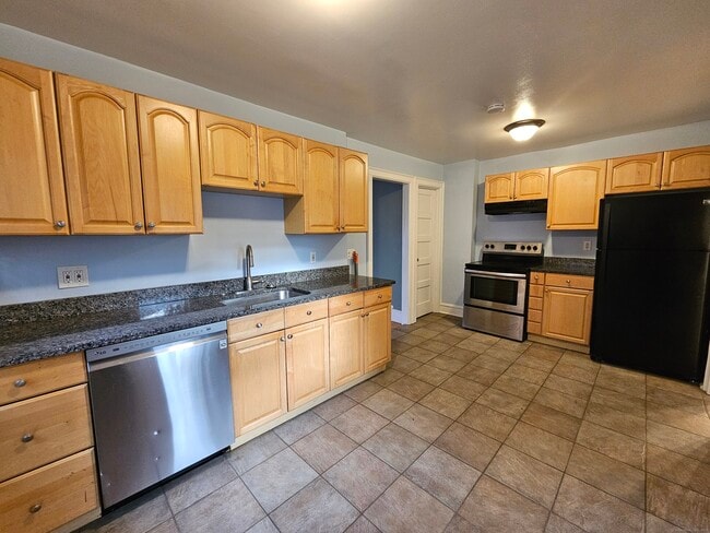 Building Photo - 57 Dalewood Ave