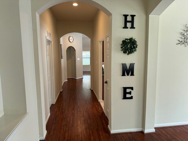 Building Photo - 9907 Rushing Springs Dr