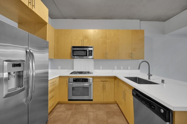 Building Photo - 353 E Bonneville Ave