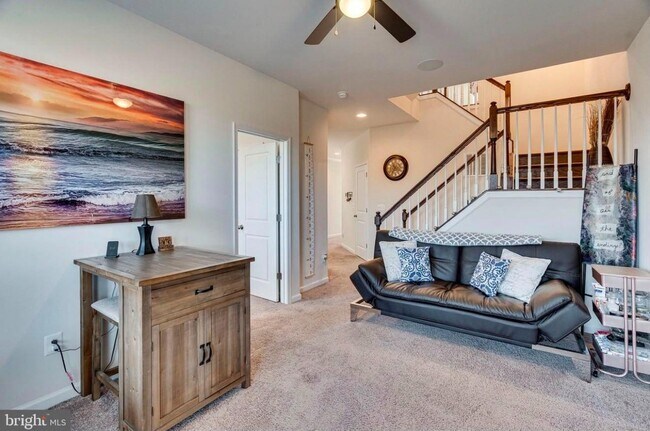 Building Photo - 42440 Dogwood Glen Square