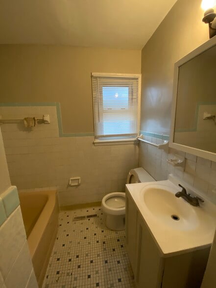 Building Photo - 1537 Duffield Dr