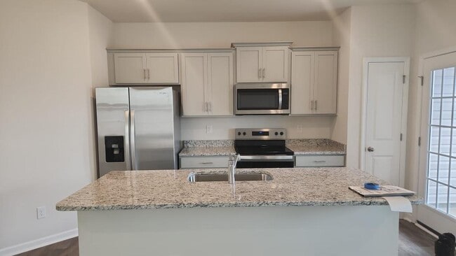Building Photo - 1118 Evelynnview Ln