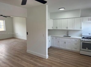 Building Photo - 7730 Byron Ave