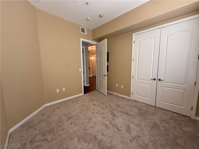 Building Photo - 68 E Serene Ave