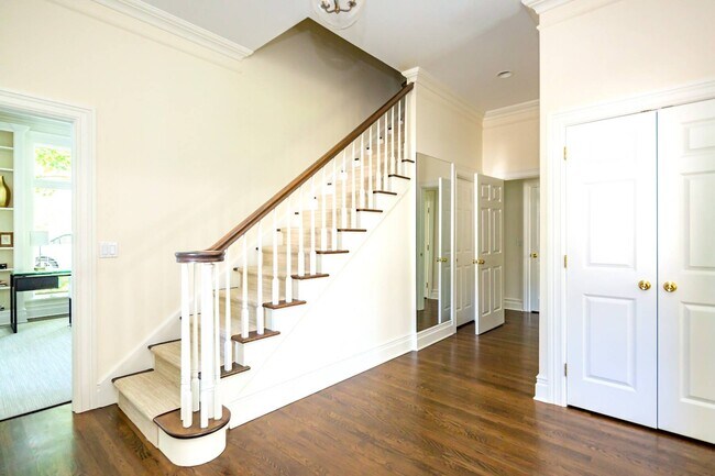 Building Photo - 97 Coopers Farm Rd