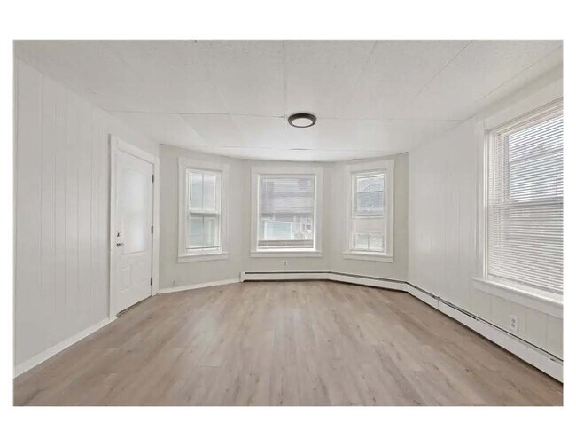 Building Photo - 411 Rathbun St