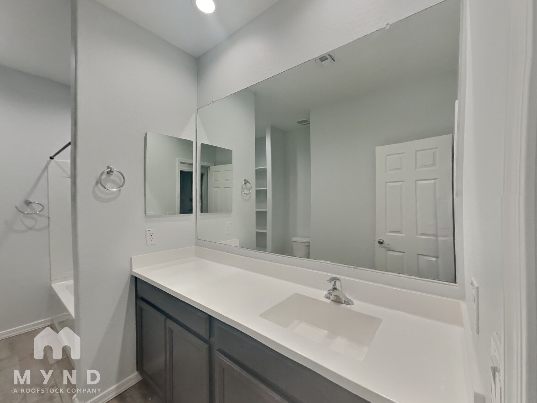 Building Photo - 815 N 109th Dr