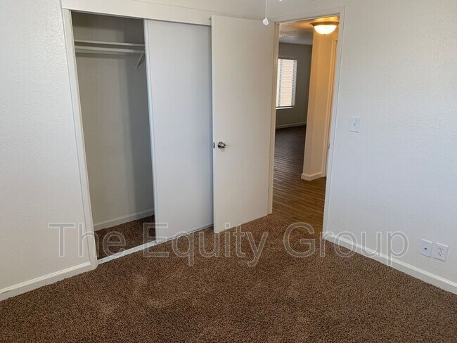 Building Photo - 3928 W Meadow Ave