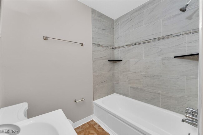 Building Photo - 1415 Wyandotte Ave