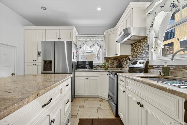 Building Photo - 82-58 235th St