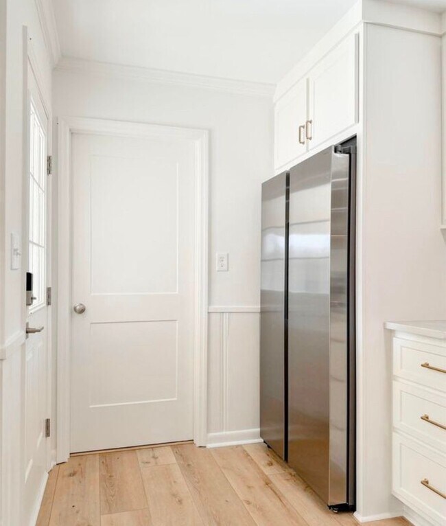 Building Photo - Beautiful 3/2 Home Available Now!