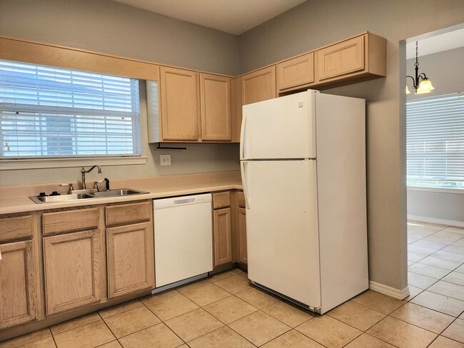 Building Photo - 3/3 available in Audubon Place in Foley