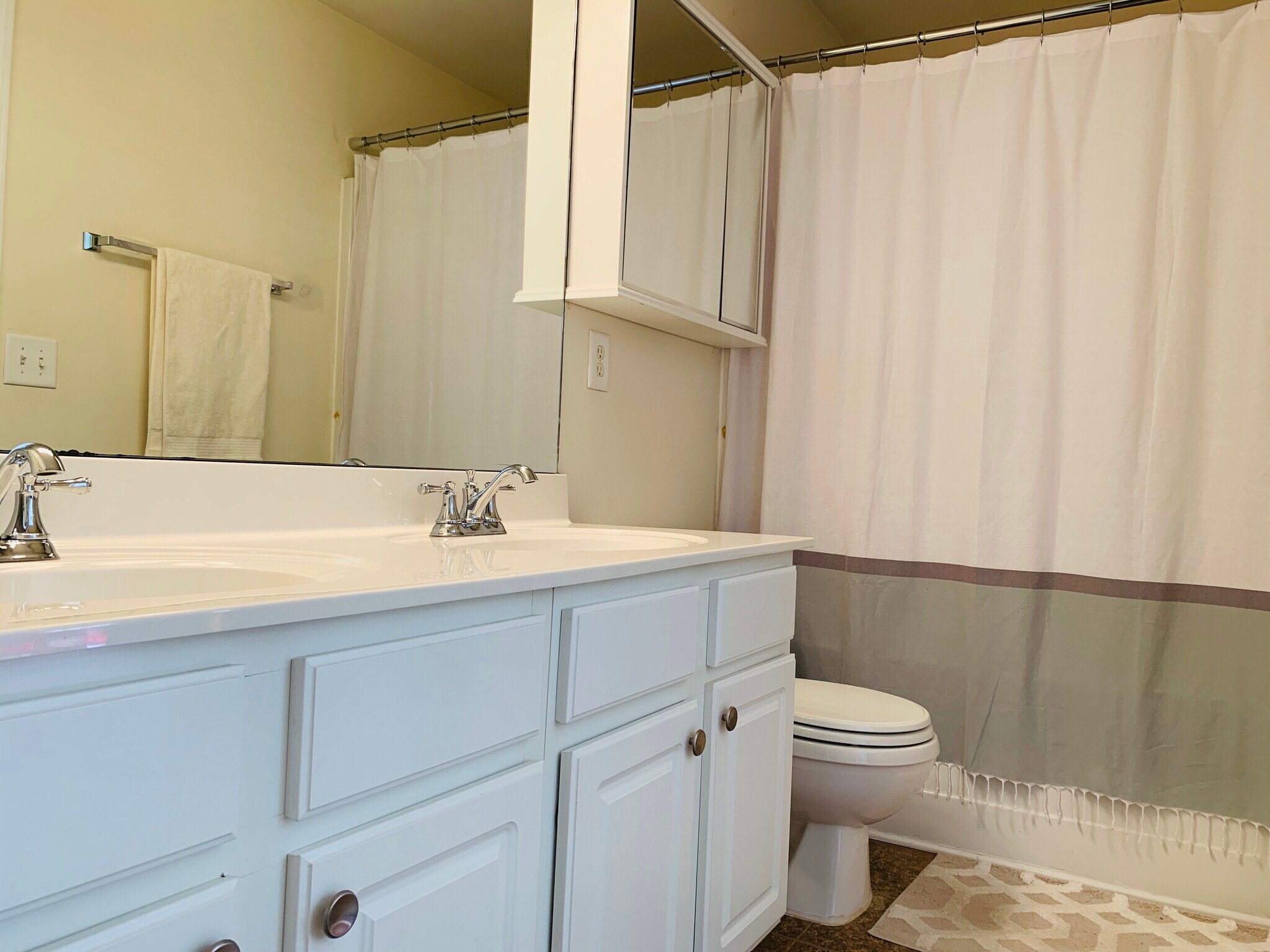 Building Photo - 5407 Shaded Villa Ct