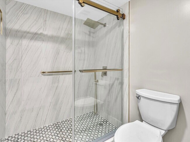 Building Photo - 1150 Hillsboro Mile Apt #1150, Hillsboro B...