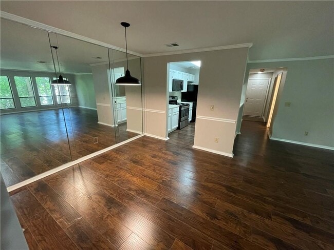 Building Photo - 423 Warm Springs Cir