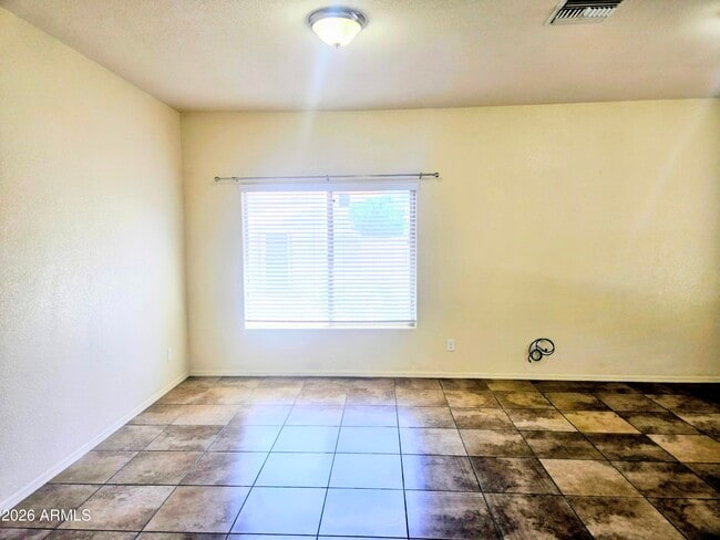 Building Photo - 1229 Questa Ct