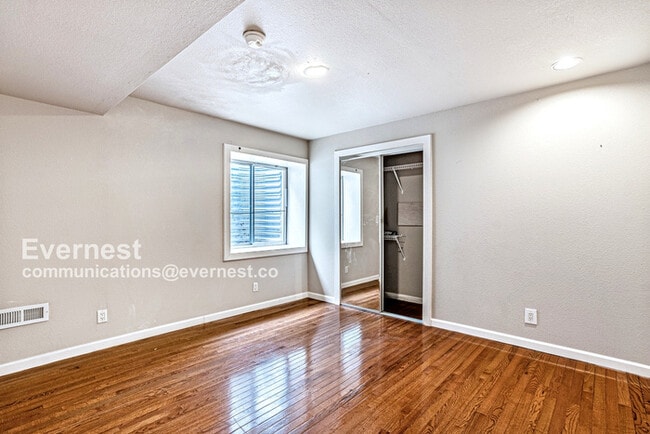 Building Photo - 13087 Race Ct