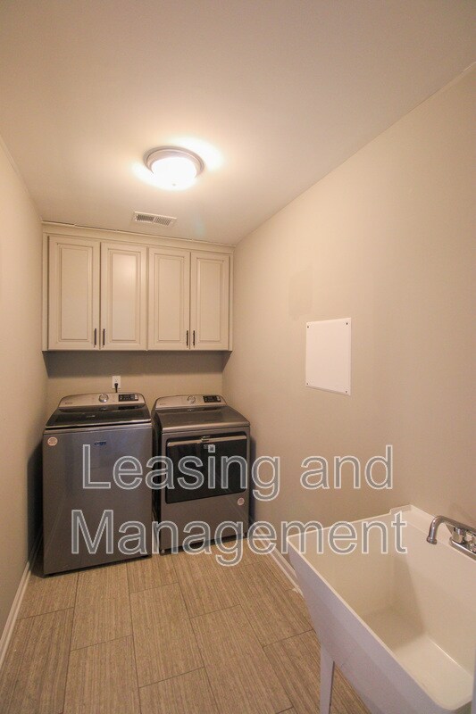 Building Photo - 1149 Sumner Ave