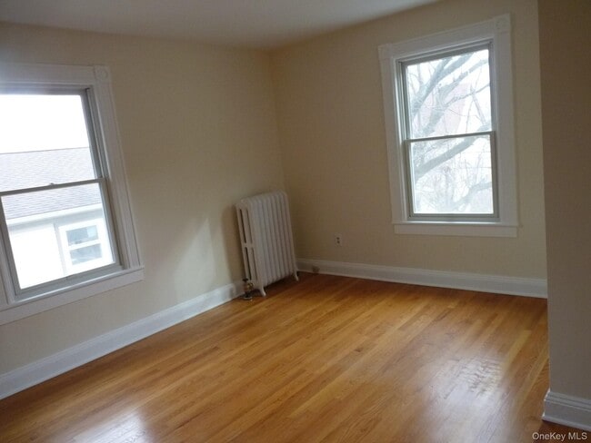Building Photo - 48 White Ave