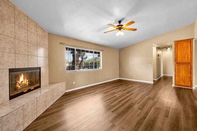 Building Photo - 57815 Desert Gold Dr