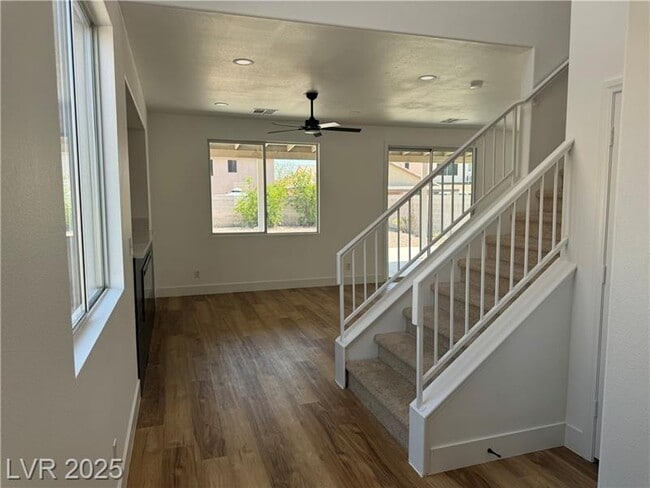 Building Photo - 8725 Russet Hills Ct