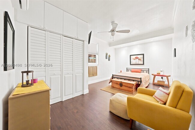 Building Photo - 15425 N Miami Ave
