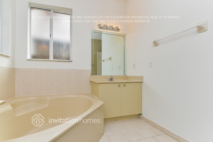 Building Photo - 15326 SW 23rd St