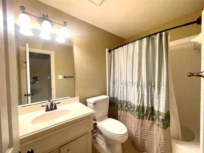 Building Photo - 23203 Fall Wind Ct
