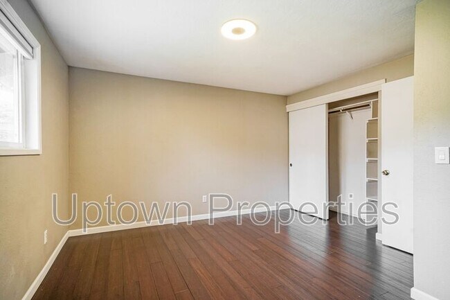 Building Photo - 7880 SW 69th Ave