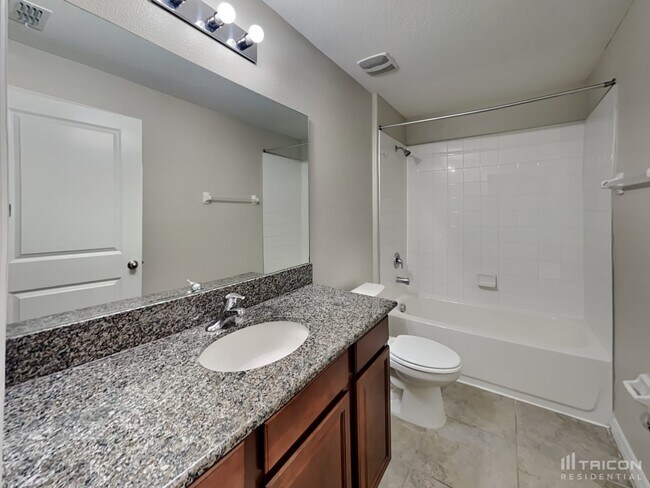 Building Photo - 1605 Broad Winged Hawk Dr