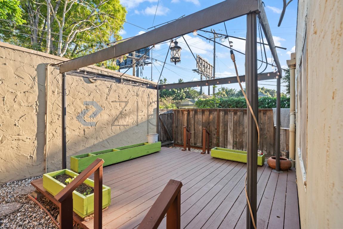 Building Photo - 148 Clayton Ave