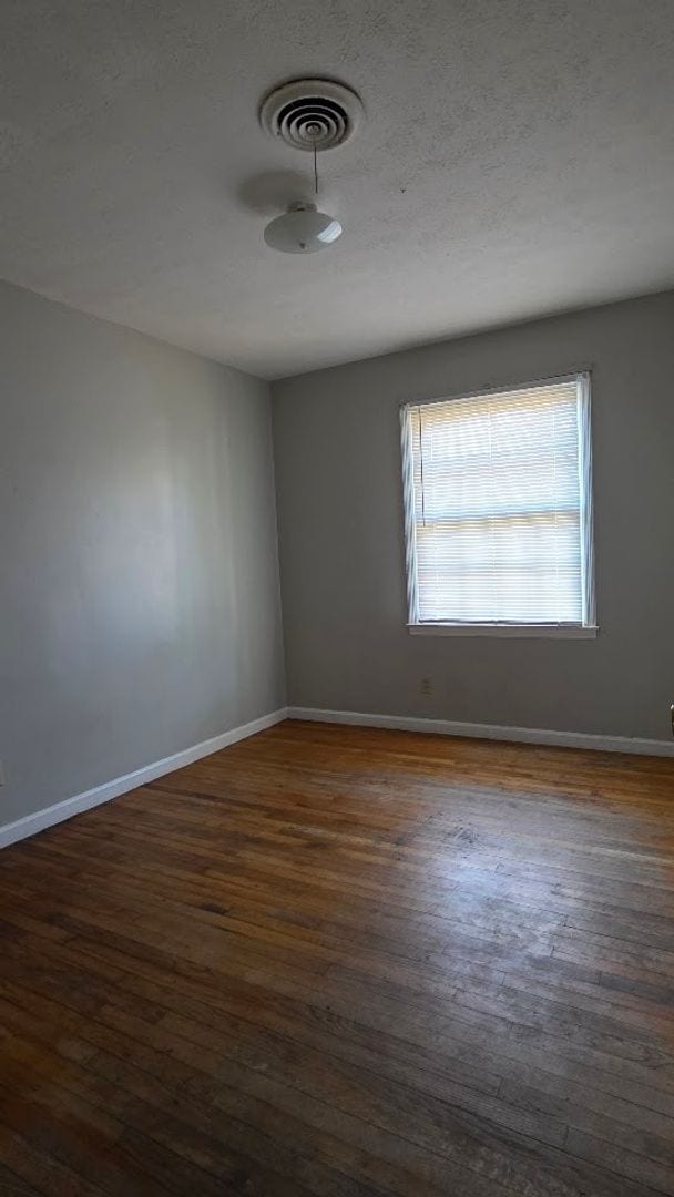 Building Photo - 3/1