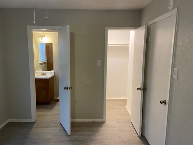 Building Photo - CROOKS LANE