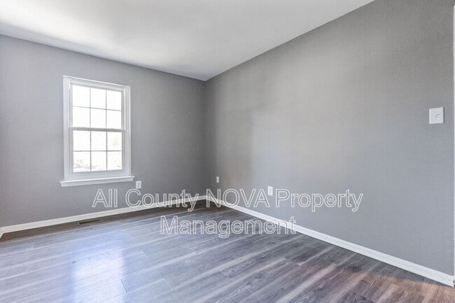 Building Photo - 6044 Sirenia Pl