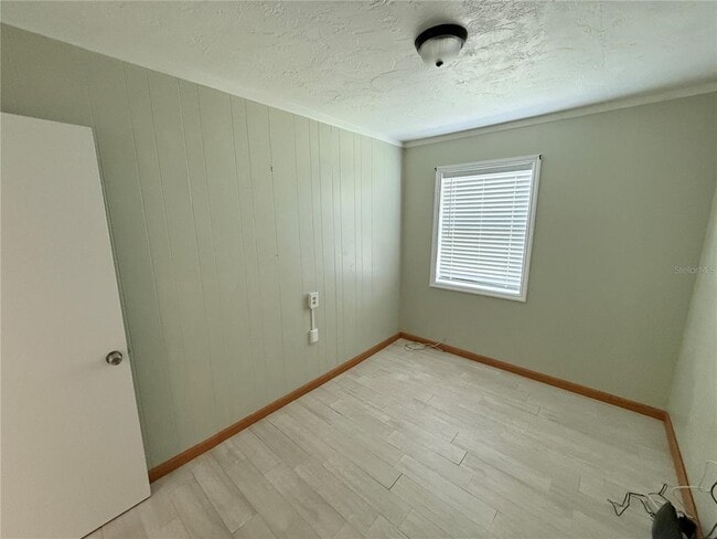 Building Photo - 4423 Crestwood Dr N