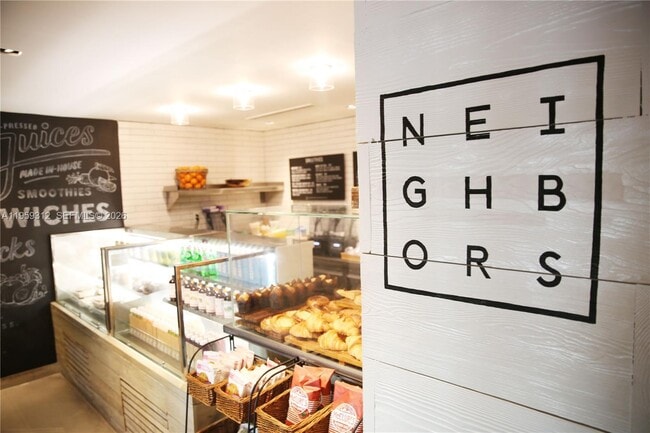 Building Photo - 102 24th St