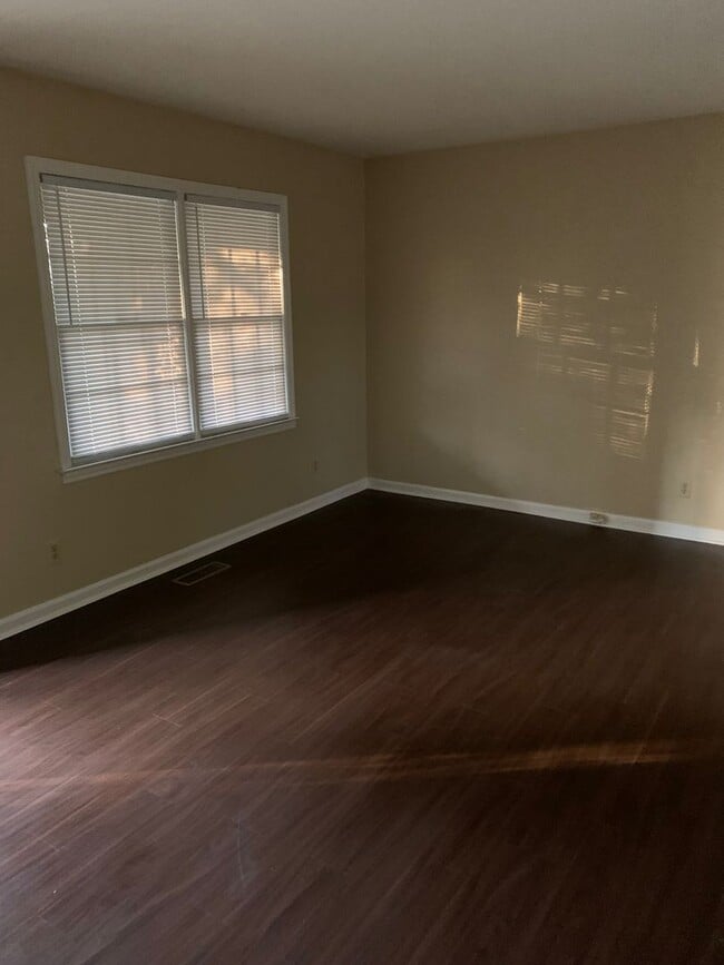 Building Photo - 2426 Whispering Pines Cir