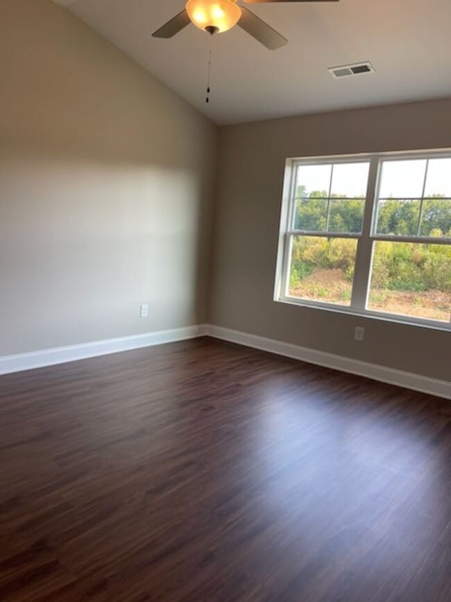 Building Photo - Location & Convenience!!!